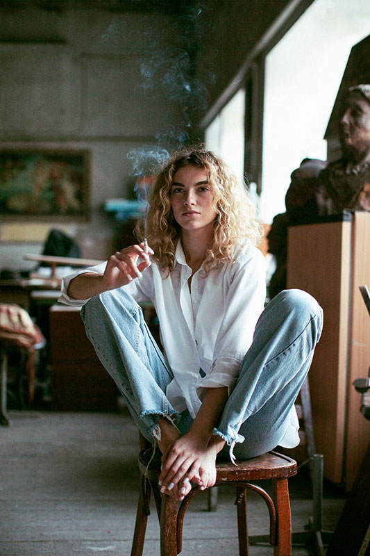 femme qui fume